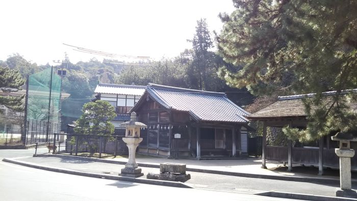 Nagahama Shrine in Miyajima, a small shrine quietly standing by the seaside