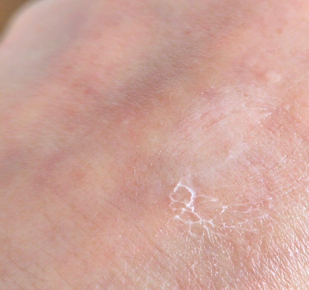Demelan Cream texture