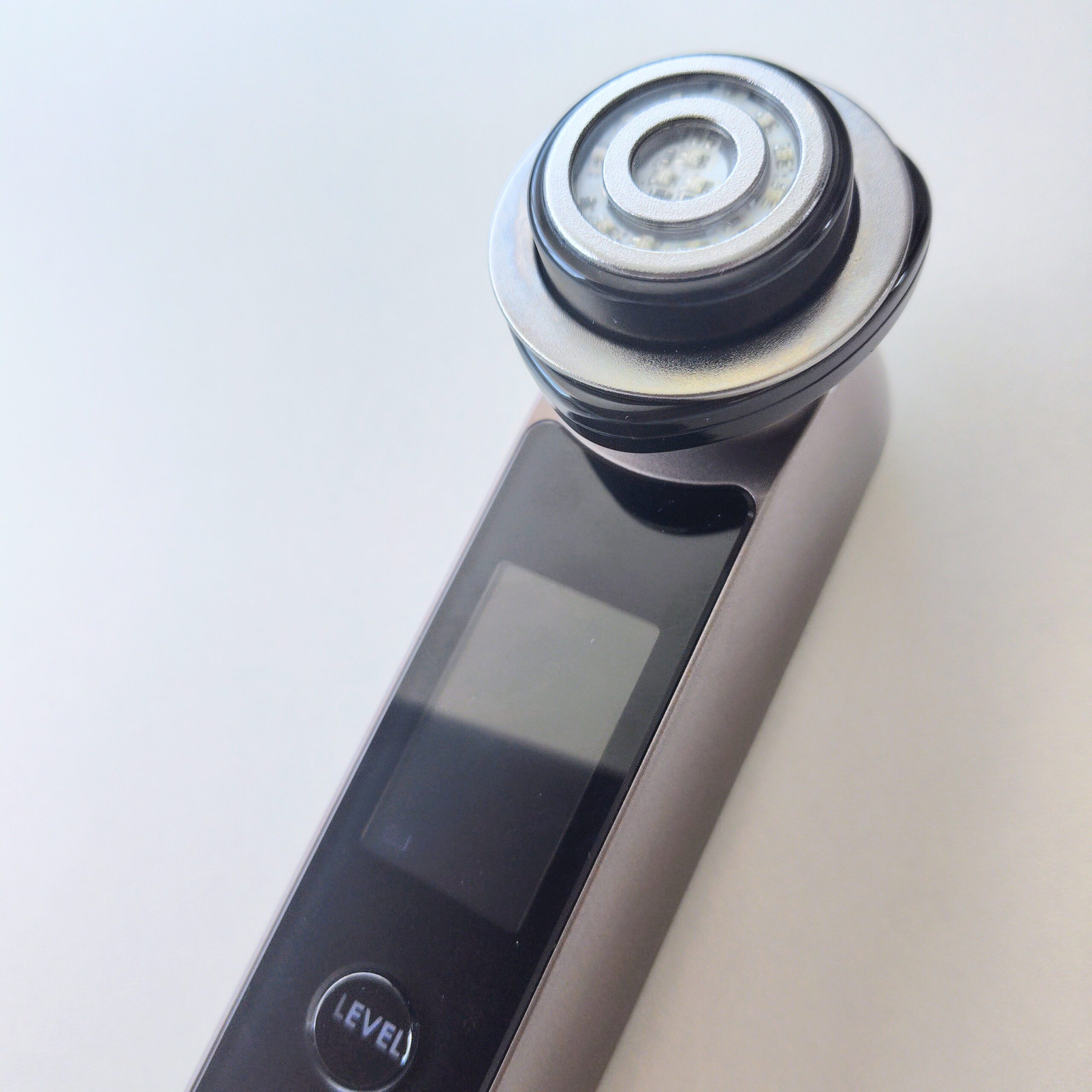 YA-MAN Photo Plus Prestige S beauty device